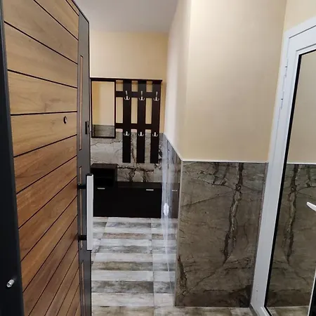 Renewed Corner Apartamento